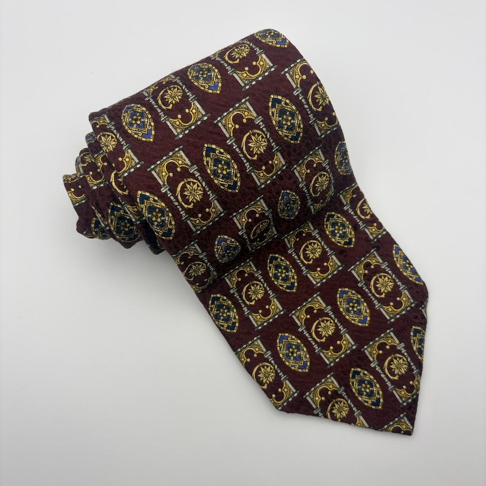 Vintage  Robert Talbott Tie Made in USA Silk Medallion Print 3.5" x 57" Burgundy